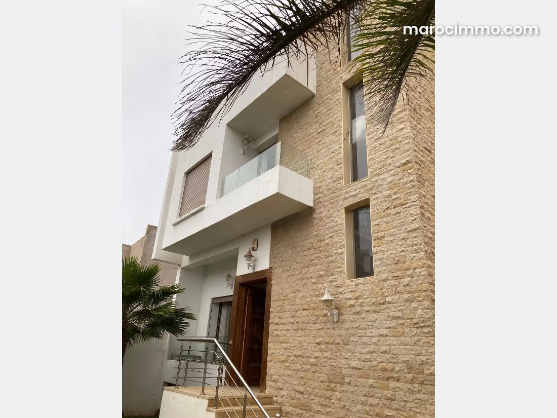 300 m² Family Villa, 3 Bedrooms, Nouaceur — Nouaceur