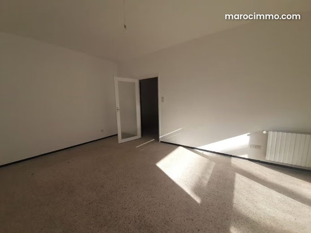 Bureaux en location avenue Abtal Agdal 10 000 dhs — 2