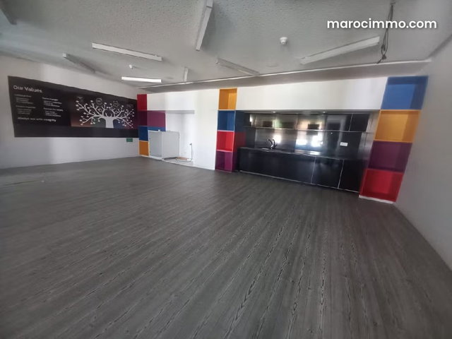 Bureau 773 M² Prime En Location À La MARINA — 2