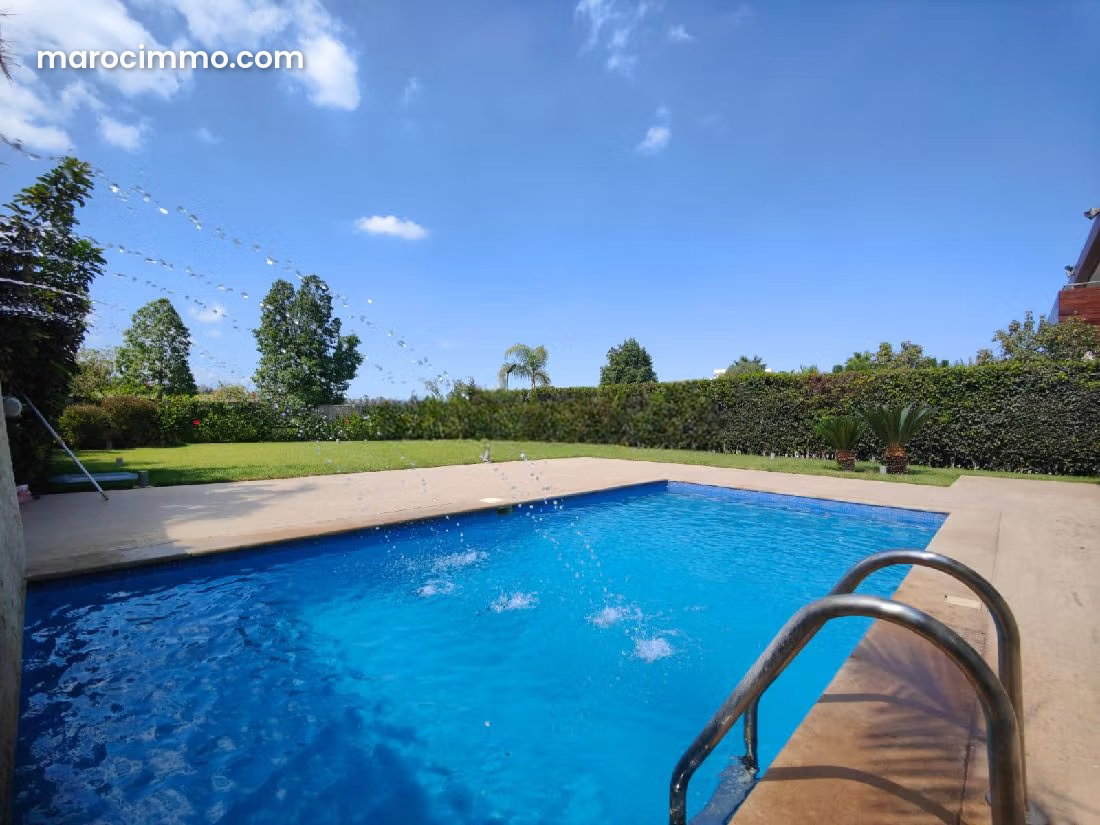 Villa 4 chambres avec piscine à louer, Bouskoura centre — Bouskoura