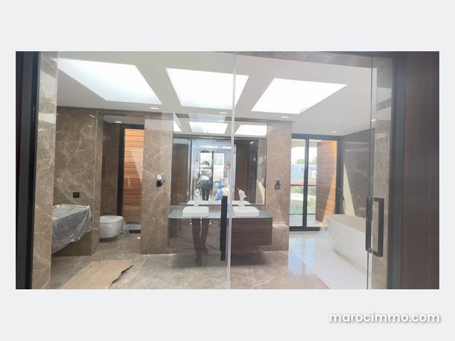 Villa neuve standing a louer a souissi — 5