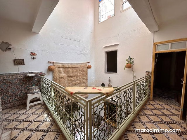 Top emplacement/ Riad à rénover, possibilité 5 chambres — 2
