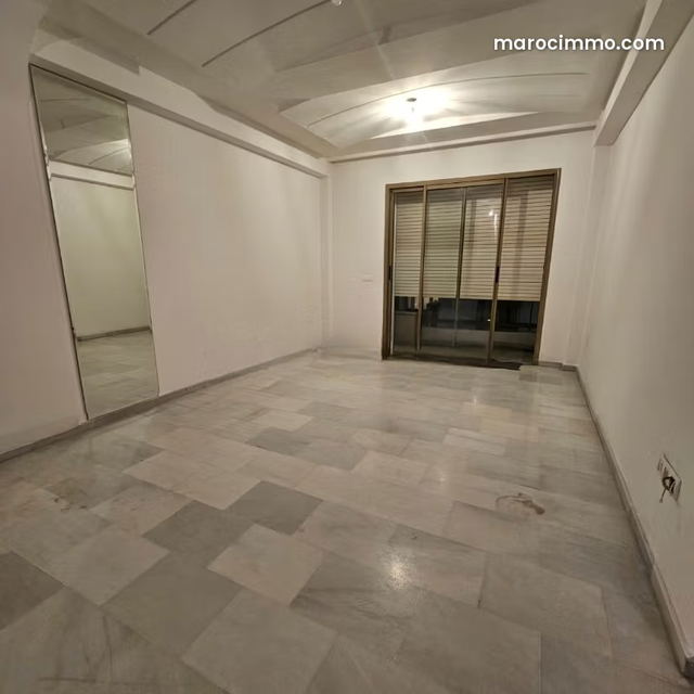 Studio vide haut standing Mâarif — Casablanca