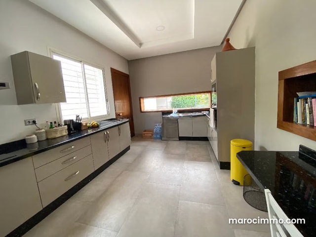 New Villa with Pool and Central Heating in Souissi — 5