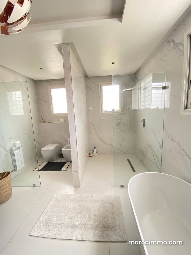 New Villa with Pool and Central Heating in Souissi — 2