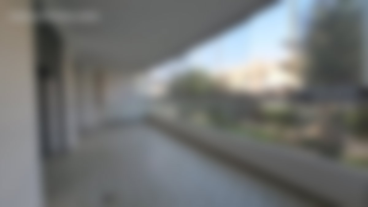 شقة مشرقة مع حديقة ومسبح للإيجار في دار بوعزة