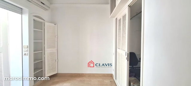 Appartement quartier Princesses avec terrasse — 2