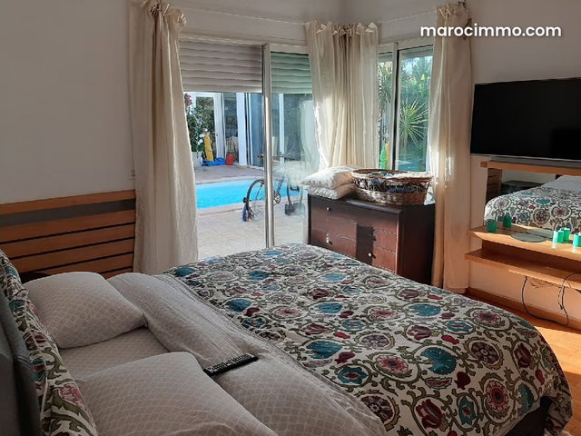 Luxury Villa for Sale, 3 Minutes from the Beach — 4