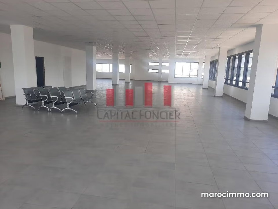 Premium Office Space of 1,300 m2 of usable surface for rent within the Florida Quarter, Sidi Maarouf, Immediate Highway Access