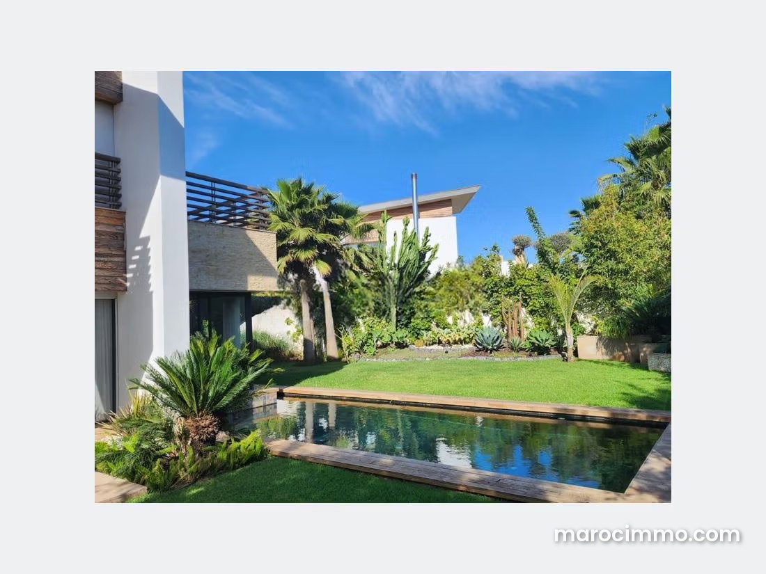 420 m² Villa with Swimming Pool for Sale in Ville Verte, Bouskoura — Bouskoura