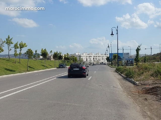 Super Terrain Titré 500 m2 à Vendre à Route De Rabat — Tanger