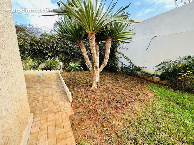 Vente villa de 2 niveaux au secteur 18 hay riad — Rabat