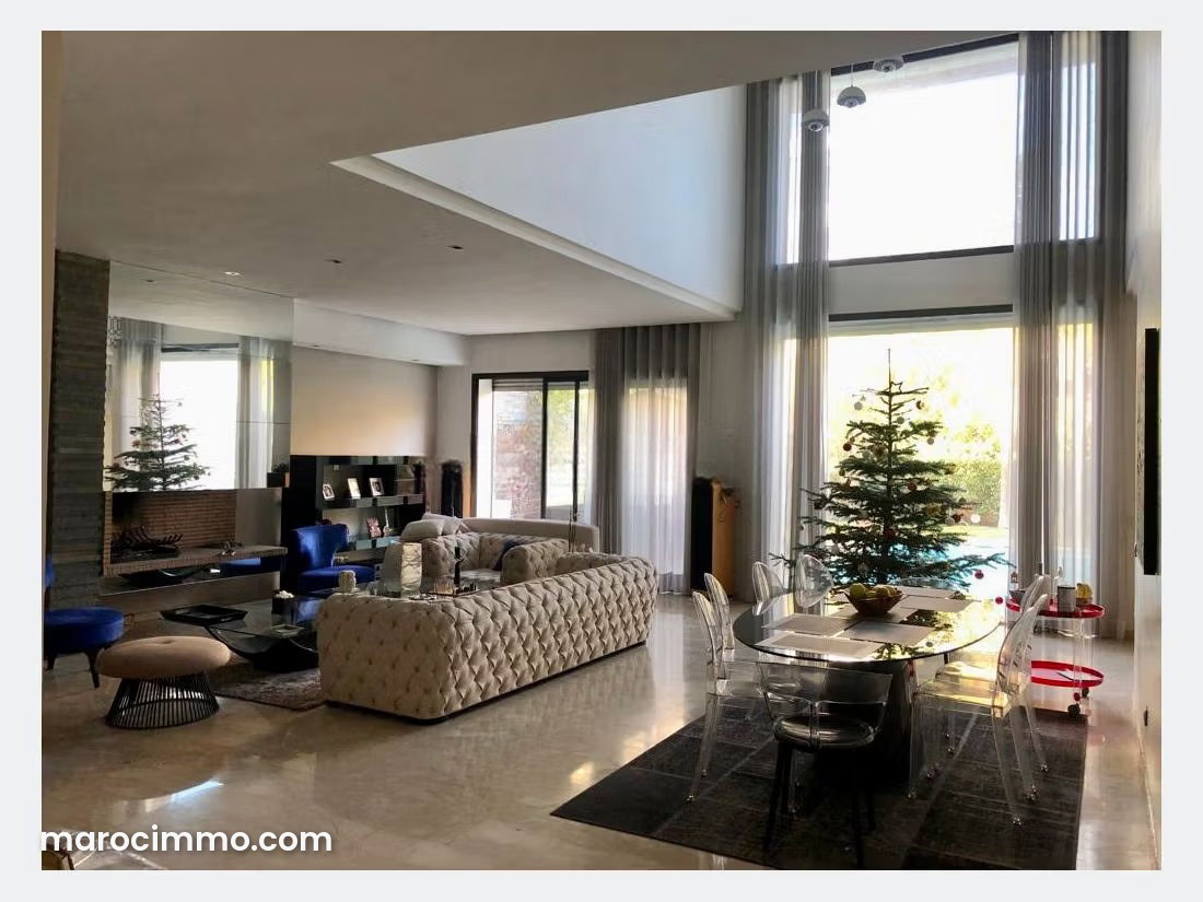 450 m² Villa, 4 Bedrooms with Garage, Bouskoura City Center — Bouskoura