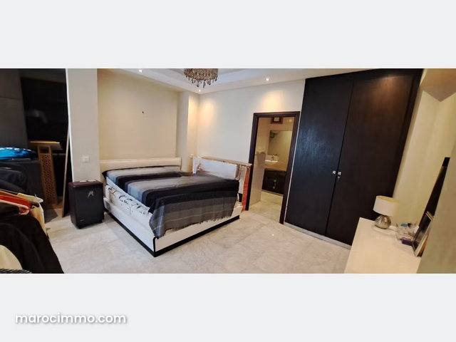 Appartement à Vendre de 208.0 m² à Casablanca, Hopitaux — 5