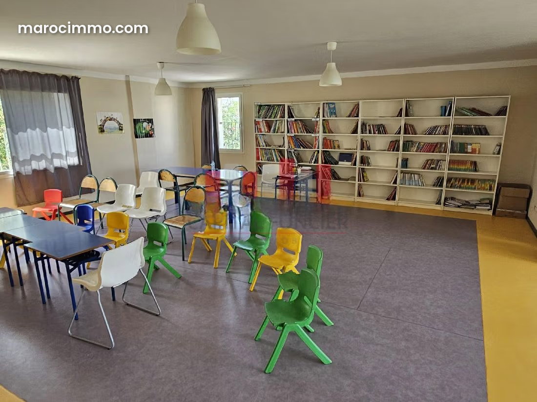 Local commercial neuf 2280 m², Franceville, Casablanca — Casablanca