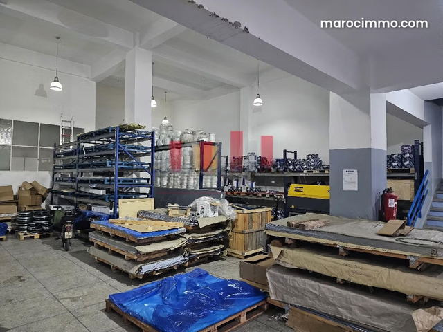 Bâtiment de 2700 m de surface exploitable a sidi bernoussi ain sebaa accès autoroutier immédiat idéal pour école, laboratoire pharmaceutique ou Siège de bureaux — Casablanca