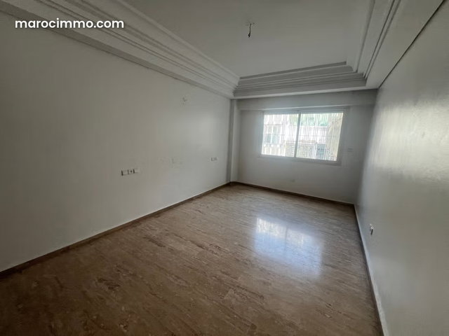 Bel appartement en location à Gauthier. 5 pièces confortables. Terrasse et ascenseur — 5