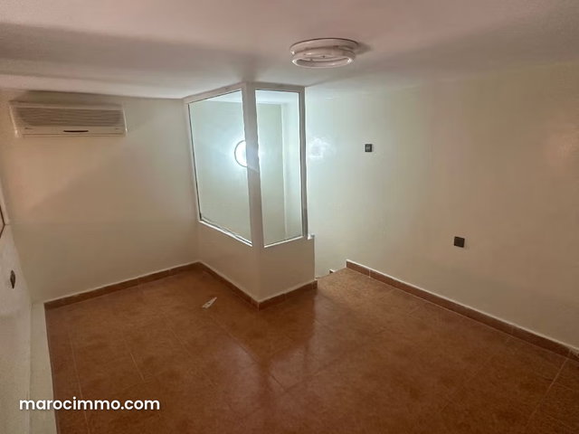 Local commercial en vente à Maârif Extension. Surface de 35 m² — 5