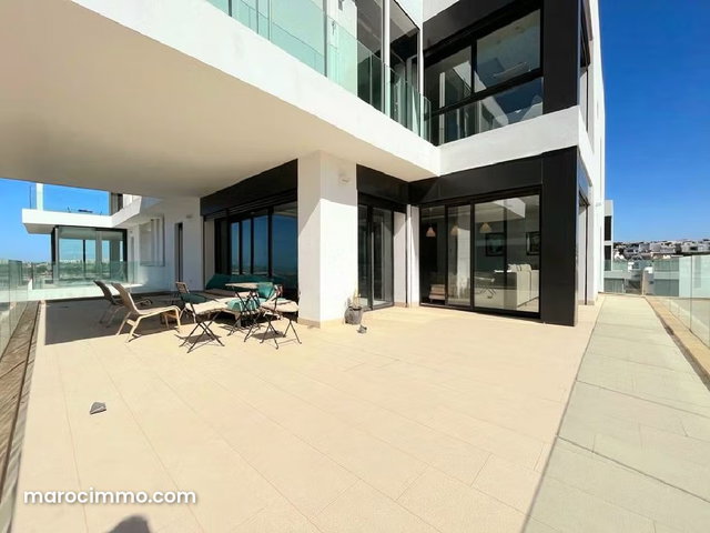 AIN DIAB/Appartement 210m terrasse 60m vue mer 2 chambre — 4