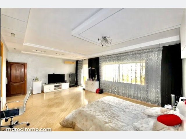 Villa à Vendre de 300.0 m² à Casablanca, Laymoune — 5