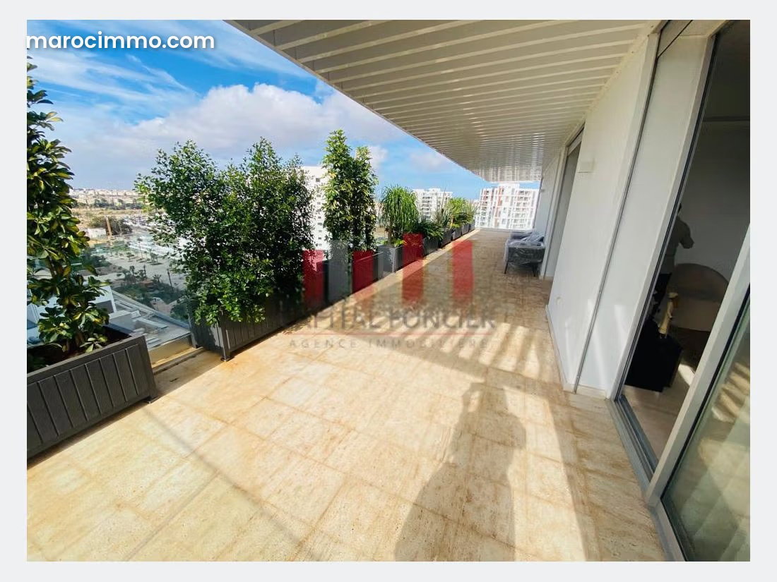 Furnished 200 m² Apartment with Terrace, Casablanca Finance City — Casablanca