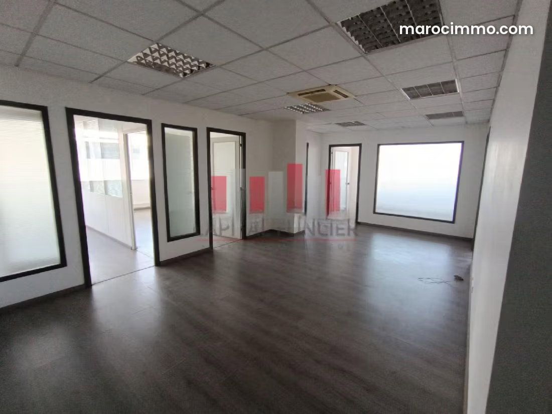 151 m² Office for Lease in Sidi Maarouf, Casablanca — Casablanca