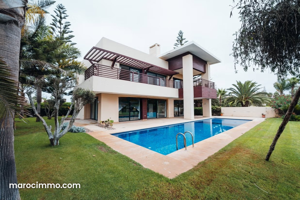 Villa 400 m² avec piscine et vue golf, Corniche El Jadida — El Jadida