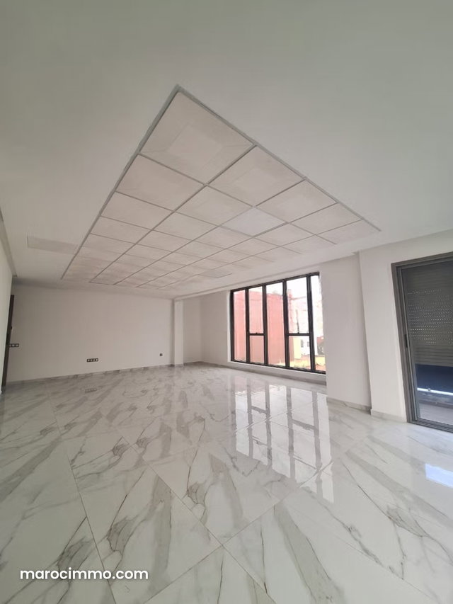Location Bureau en Open Space de 84m² — 2
