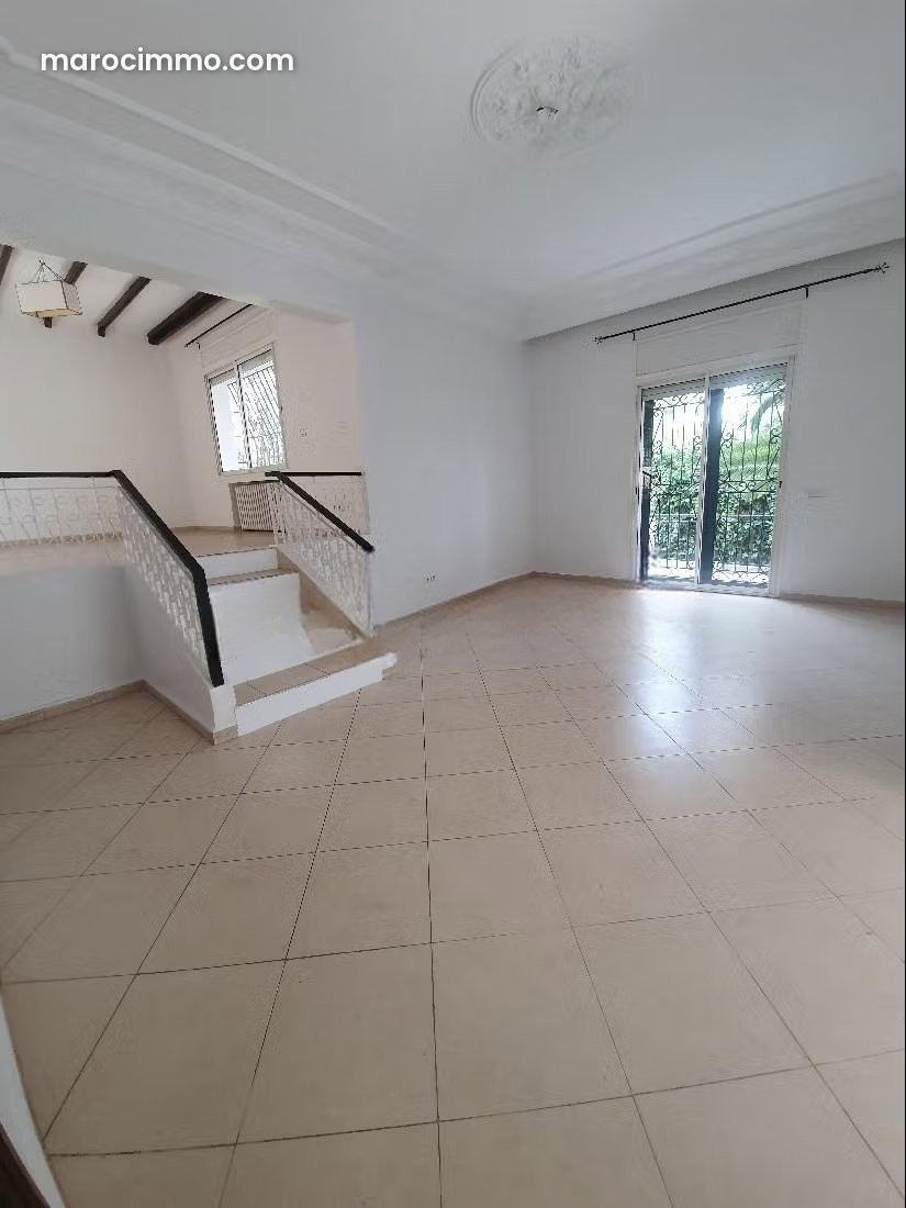 Villa 500 m² avec jardin à louer, C.I.L, Casablanca — Casablanca