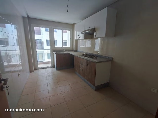 Bureaux en location à Bourgogne Ouest. Surface totale 87 m². Avec ascenseur — 2