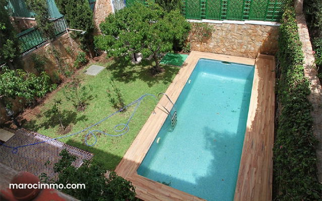 Villa spacieuse et luxueuse à vendre avec jardin — Tanger