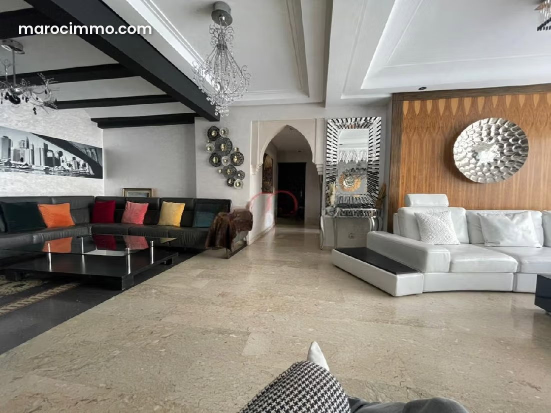 Grand appartement 249 m² avec terrasse au Gauthier Casablanca — Casablanca