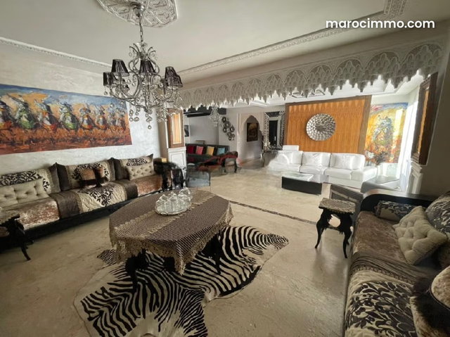 For Sale Apartment in Gauthier — 2
