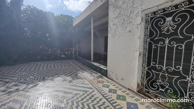 Villa a démolir sur Chantilly 957 m — 4