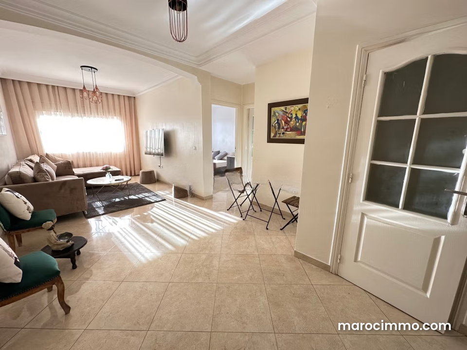 Appartement en location à Bourgogne Ouest. Surface totale 80 m². Meublé
