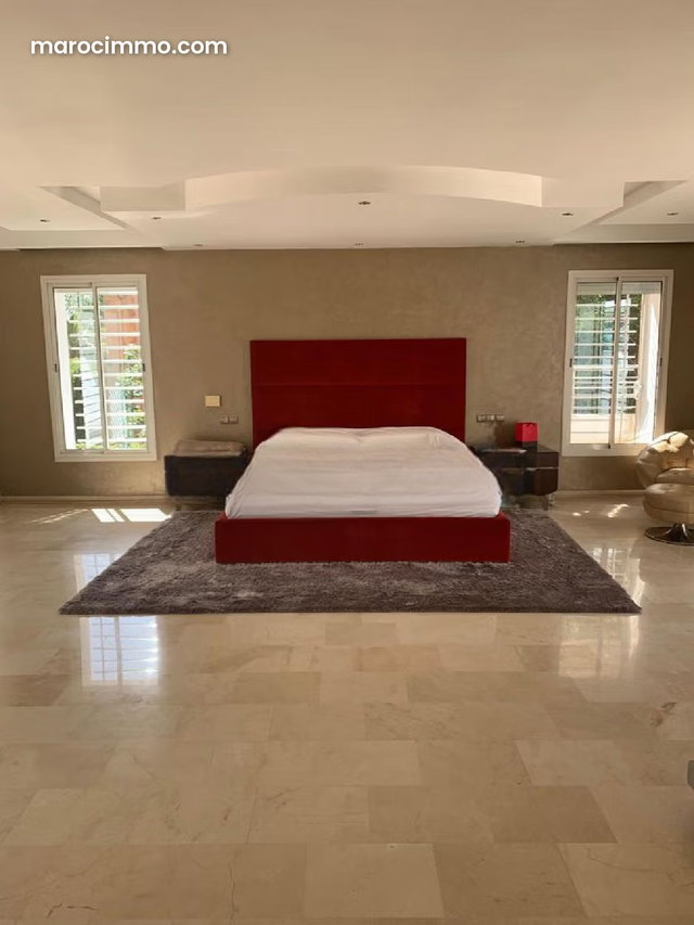 Luxury Villa for Sale in Souissi. Total Surface Area 2000 m². Calm Environment with Mountain View, Central Heating — 5