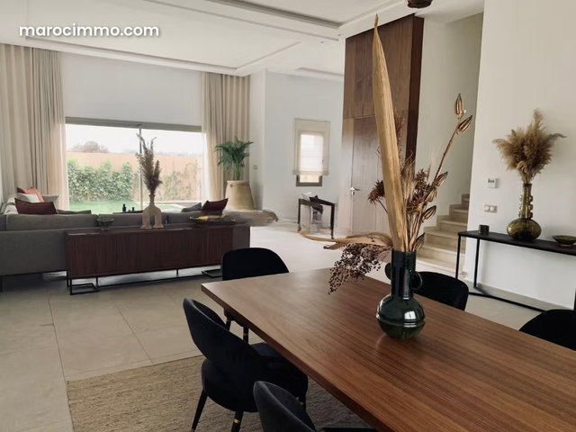 Luxurious Villa for Sale in Route Amizmiz. 5 Comfortable Rooms. Residence with Concierge, General Air Conditioning — 2