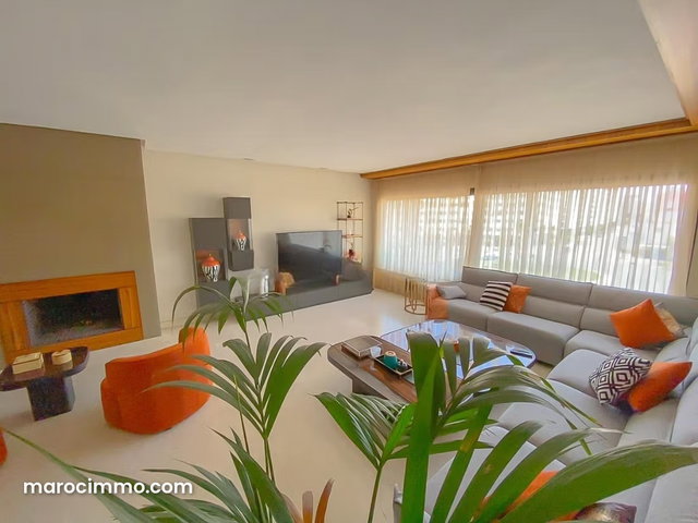 Apartment for Rent in Racine without Vis a Vis. Total Surface 130 m². — 2