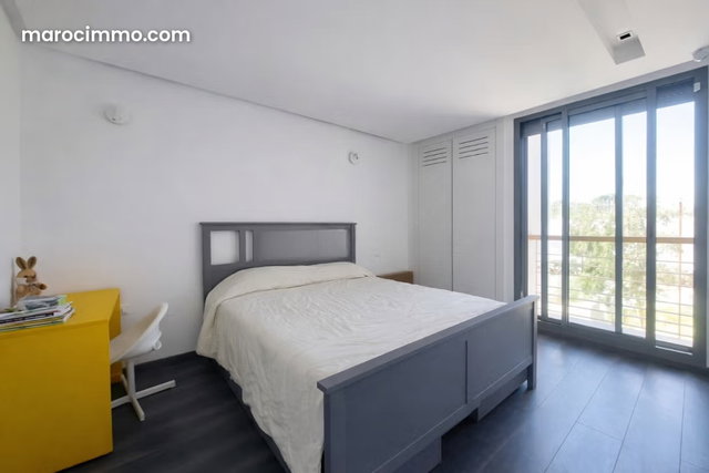 Location Très Beau Duplex 229m2 avec Jardin Privé à Bouskoura — 5
