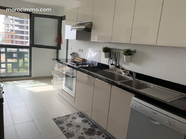 Très joli appartement meublé à CFC — 2
