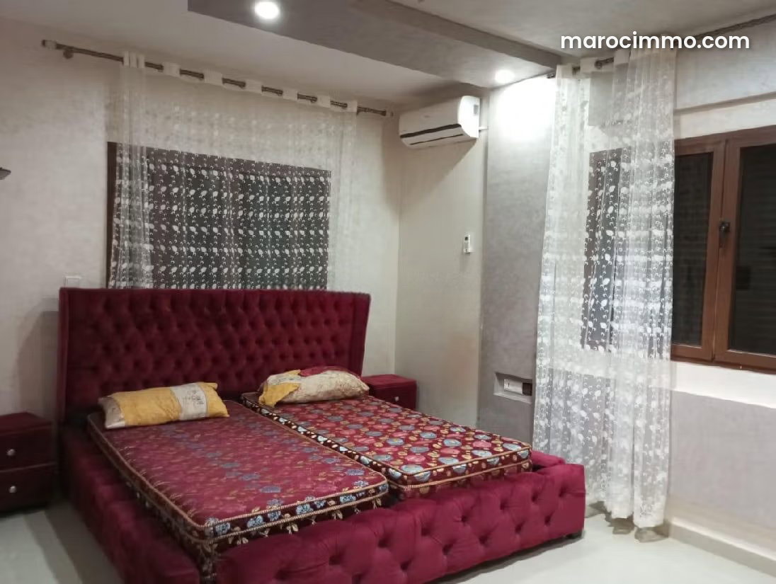 Villa familiale 257 m², jardin et garages, Riad Isli, Oujda — Oujda
