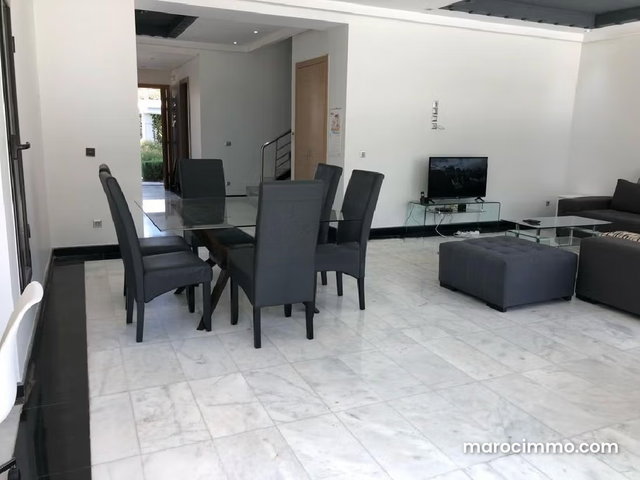 Bel appartement bien orienté sans vis à vis à vis — 4