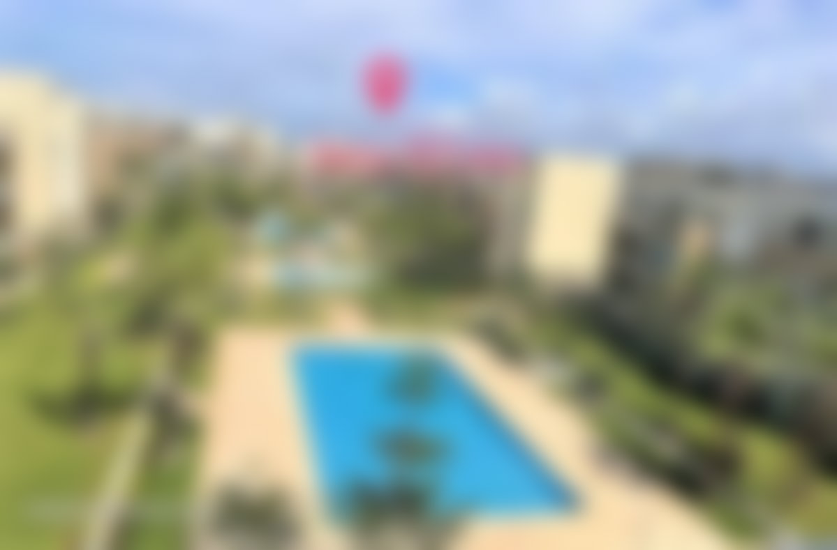 شقة مفروشة مع مسبح للإيجار قرب شاطئ الأمم بسيدي بوكنادل