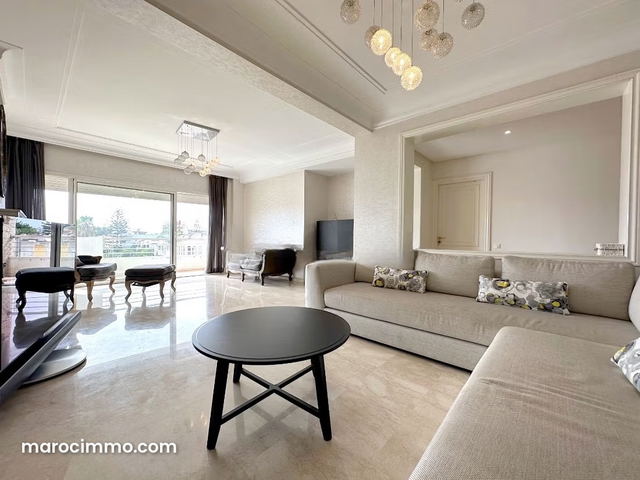 Appartement à Vendre de 210.0 m² à Casablanca, Racine — Casablanca