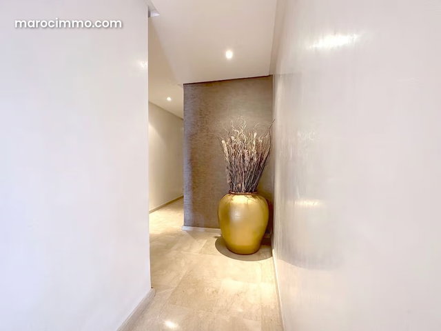 Appartement à Vendre de 210.0 m² à Casablanca, Racine — 5