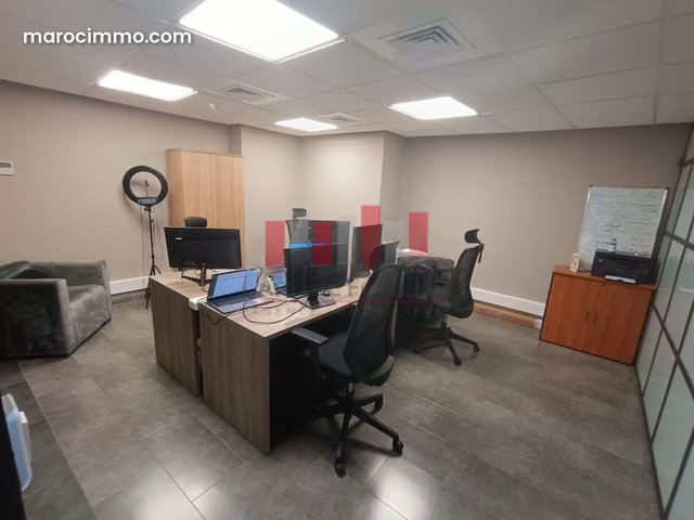 Plateau bureau premium de 710m2 à la location Racine — 3