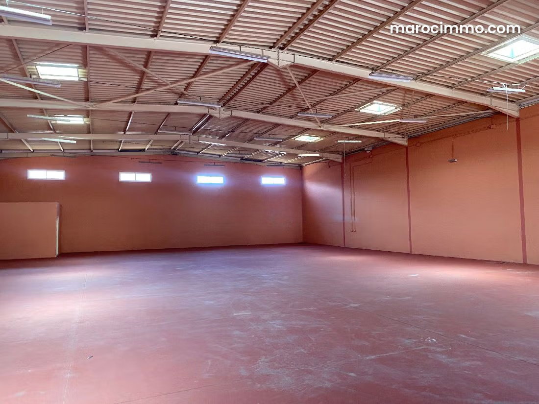 Local commercial 600 m² à louer, Sidi Ghanem, Marrakech — Marrakech