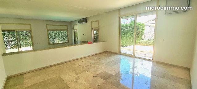 Villa for Sale near American School with Pool — 4