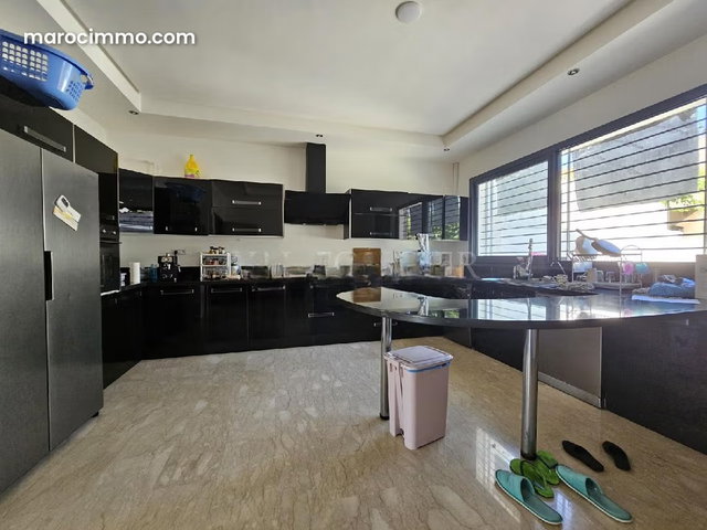 Location villa moderne 4suites avec piscine Ain Diab, Casablanca — 5