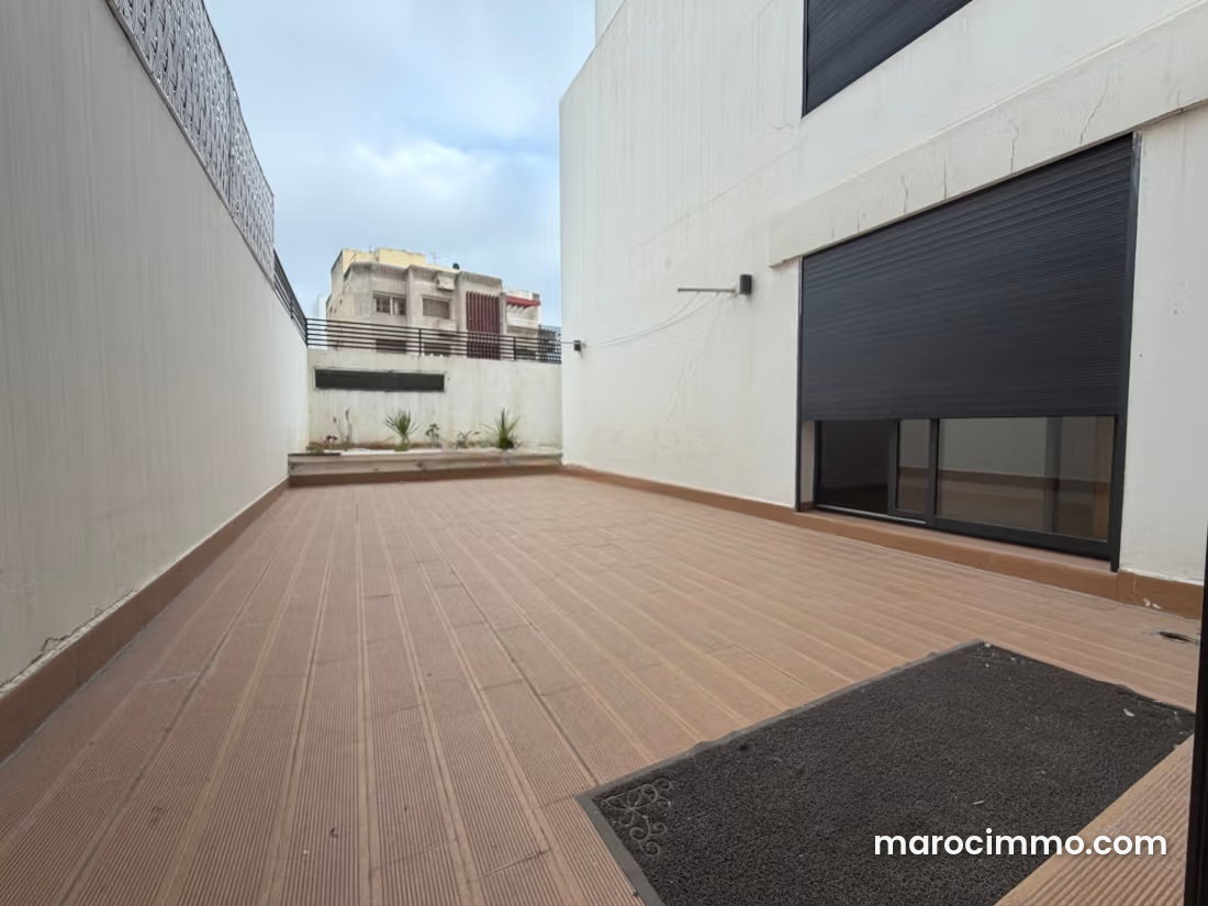 88 sqm Apartment with Terrace and Garden, Palmier, Casablanca — Casablanca